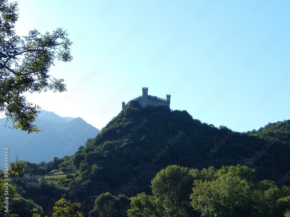 Obraz premium castle on the hill