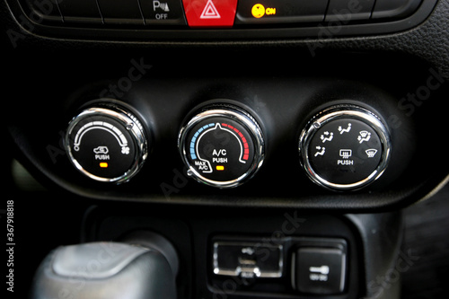 Картината върху платно salvador, bahia / brazil - november 10, 2015: internal view of the controls of the Jeep Renegade Sport Diesel in the city of Salvador