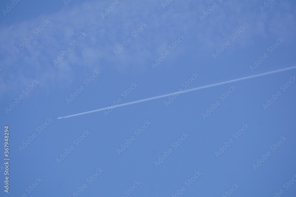 空と飛行機雲 空と飛行機雲