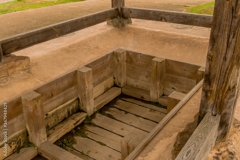 Ancient food storage pit unearthed at archeological site Ancient food storage pit unearthed at archeological site