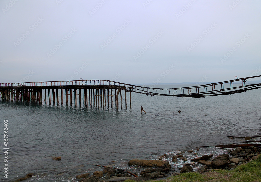 Fototapeta premium bridge over the sea