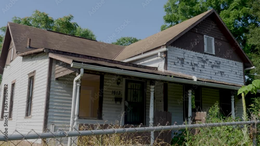 Abandoned home on the Eastside of Columbus Ohio Abandoned home on the Eastside of Columbus Ohio