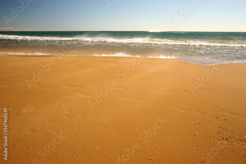 Playa de arena dorada en el Parque Regional de Calblanque. Cartagena  Murcia  Espa  a.
