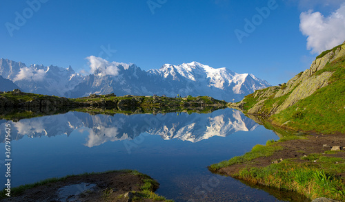 Fototapeta Naklejka Na Ścianę i Meble -  Mont Blanc reflection on the Lac de Cheserys
