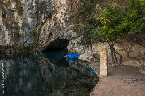 Obraz na płótnie Cave and source Bona river in Blagaj, Bosnia and Herzegovina w salonie
