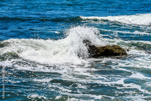 Wallpaper Mural Crashing waves Torontodigital.ca