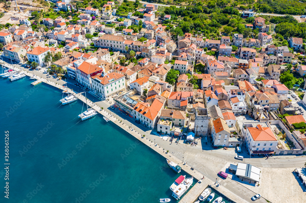 Obraz premium Town of Vis old mediterranean architecture, Dalmatia, Croatia