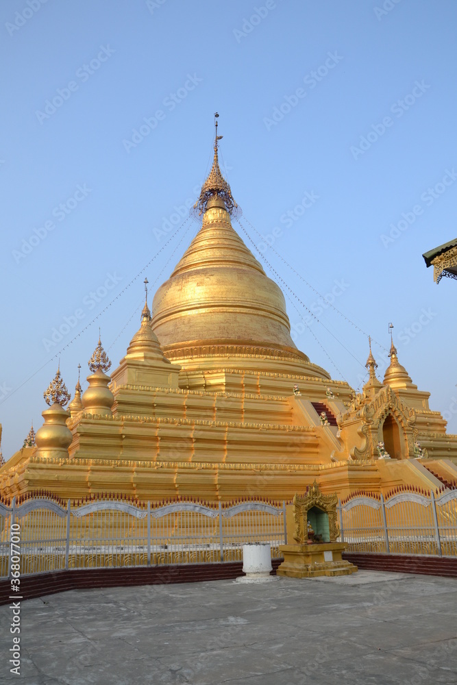 Fototapeta premium Kuthodaw Pagoda at Mandalay city. Myanmar.