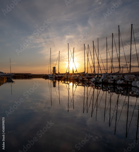 Fototapeta Naklejka Na Ścianę i Meble -  Sunset in the harbor