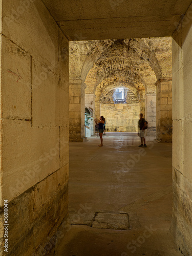 En 1979 la Unesco declaró al conjunto histórico de Split, incluyendo el palacio de Diocleciano, como Patrimonio cultural de la Humanidad, visitado en verano de 2019 photo