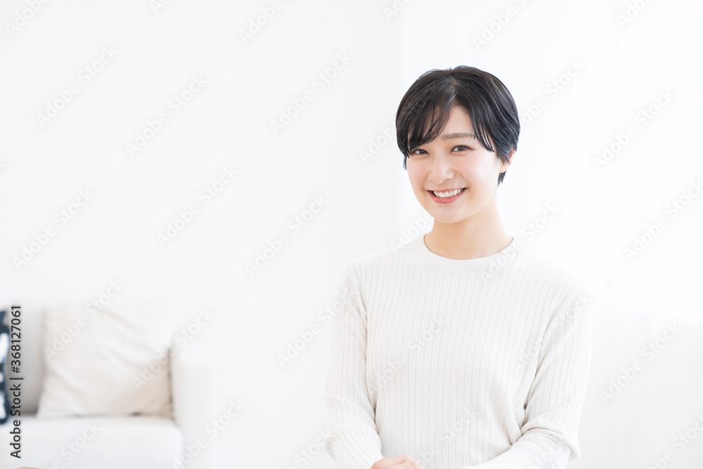 笑顔の女性 笑顔の女性