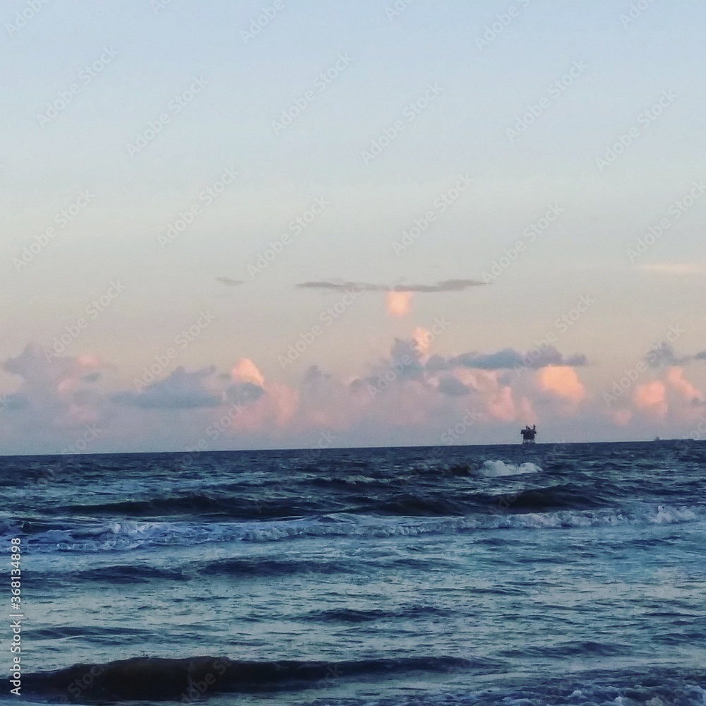Obraz premium sunset over the sea