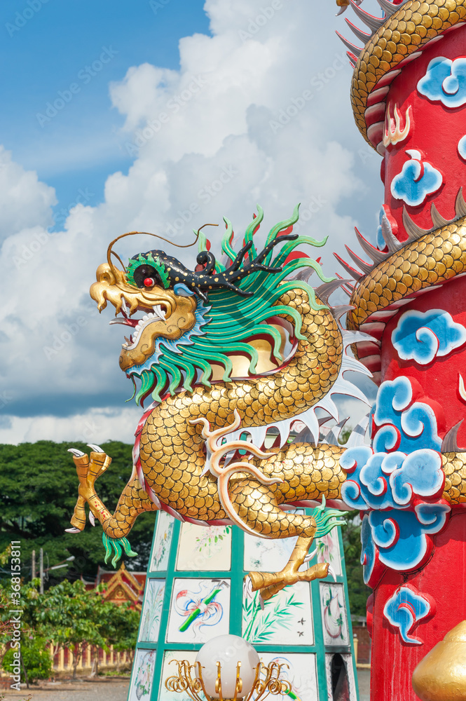 Fototapeta premium China dragon, Chinese temple in thailand.