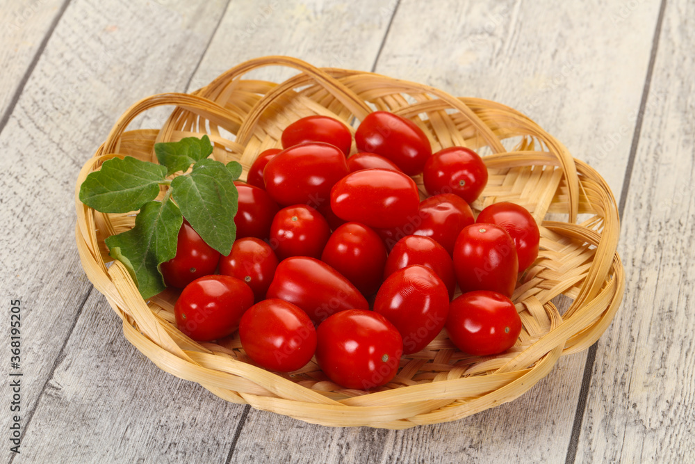 Red cherry tomatoes in the bowl Red cherry tomatoes in the bowl