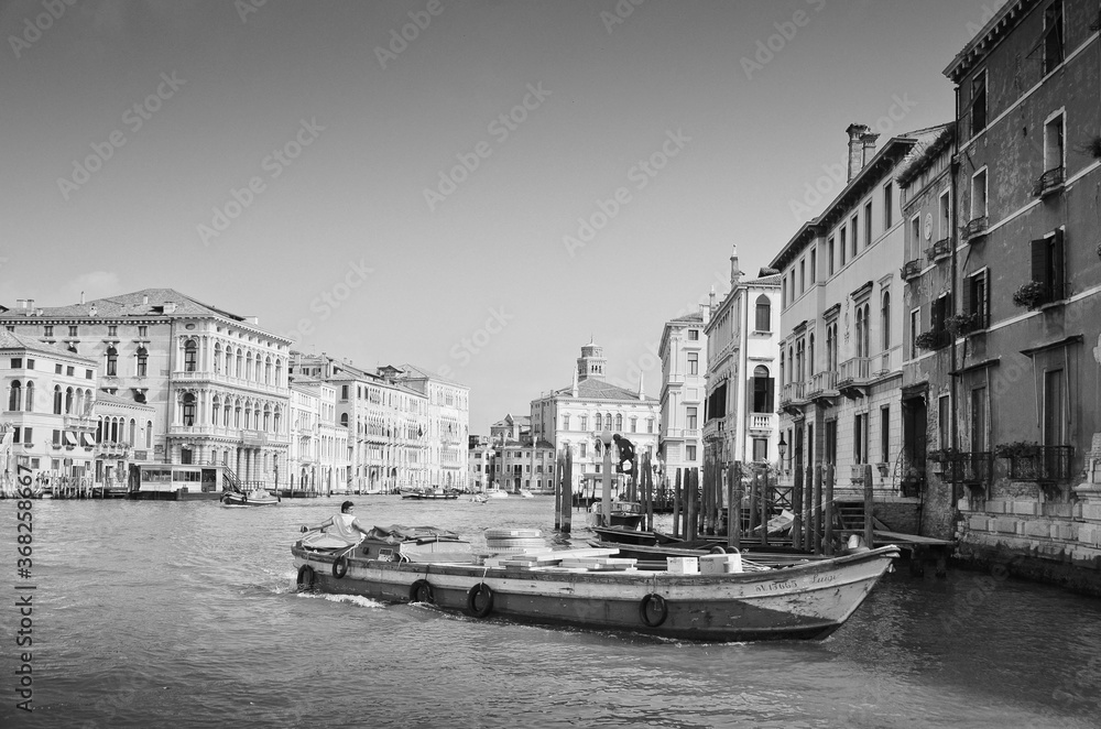 Fototapeta premium canal in venice