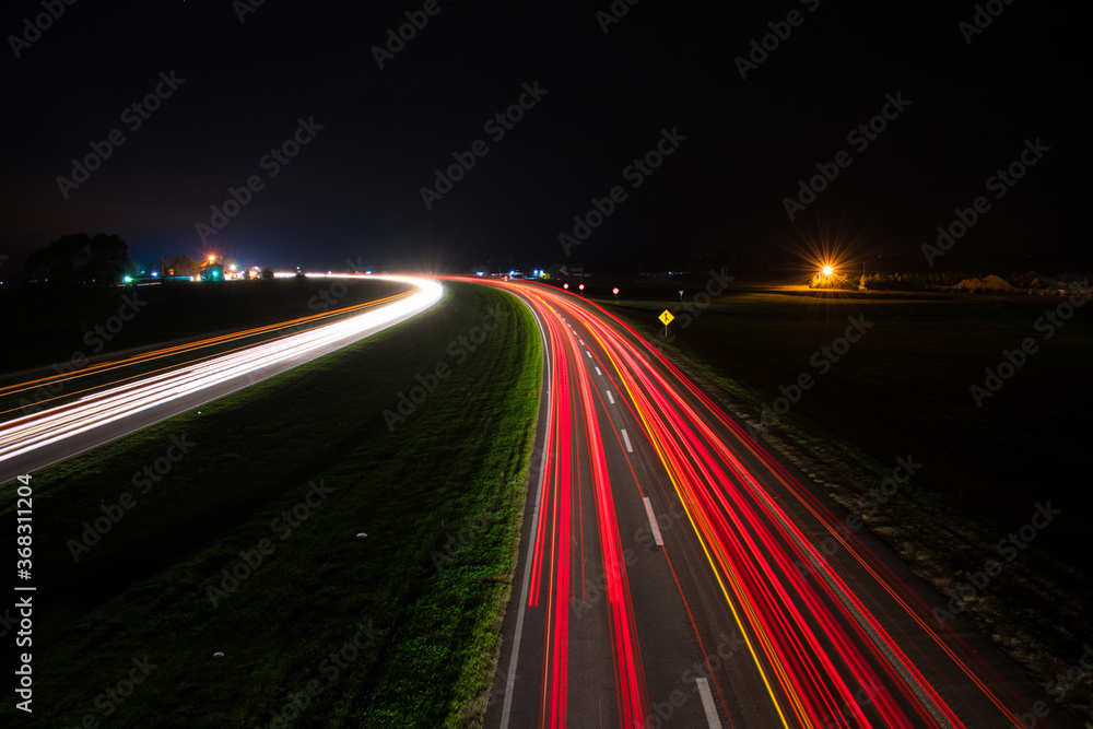 Foto de carretera con larga exposición 