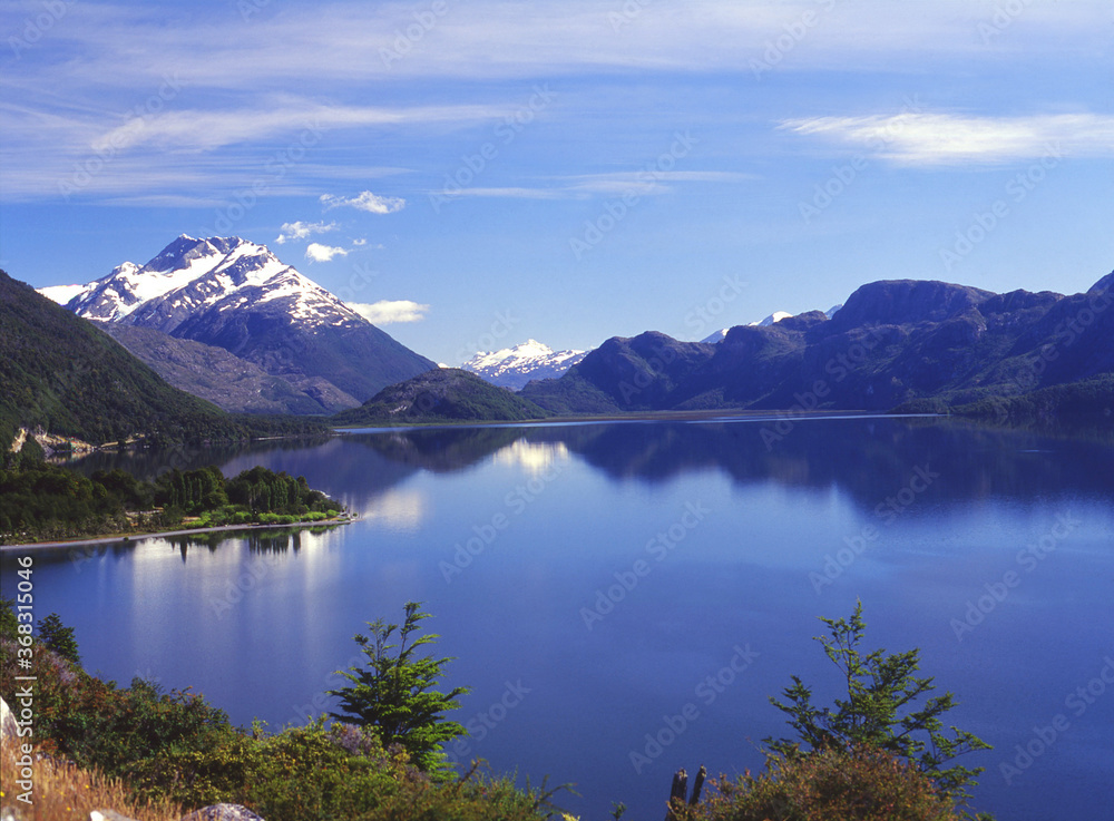 Carretera Austral Sur De Chile Sudamérica Lago Cisne 
