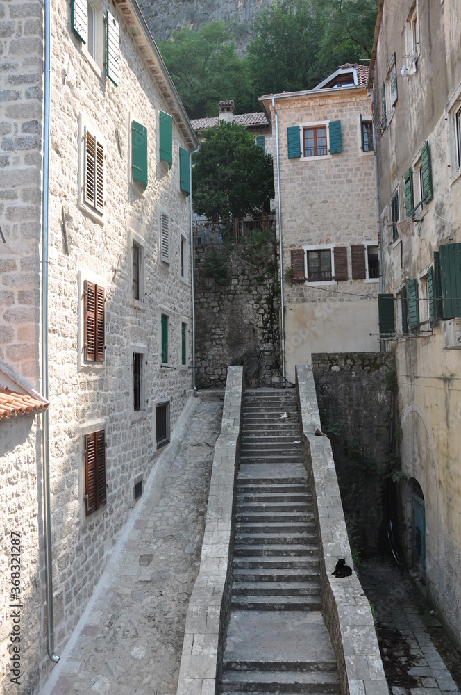 Fototapeta premium Ancient streets of the city of Kator in Montenegro .