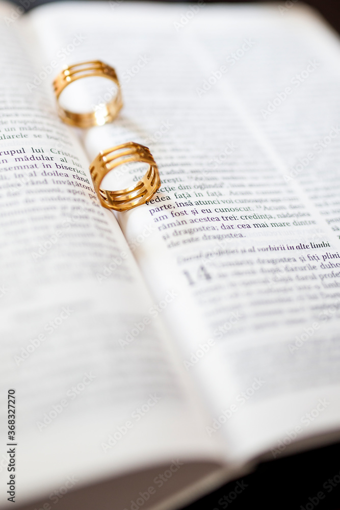 Fototapeta premium Wedding ring