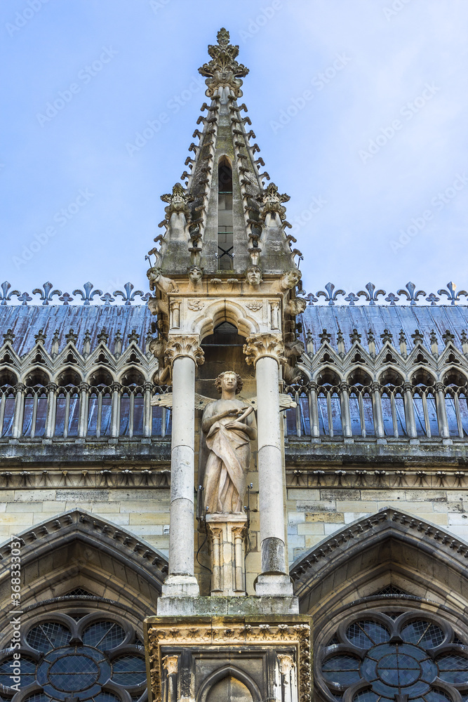 Naklejka premium Fragments of northern portal of Notre-Dame de Reims cathedral (Our Lady of Reims, 1275). Reims, Champagne-ardenne, France. 