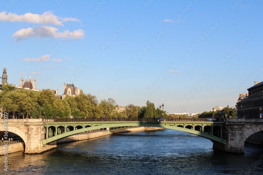 The Pont de Sully | PARIS 5th