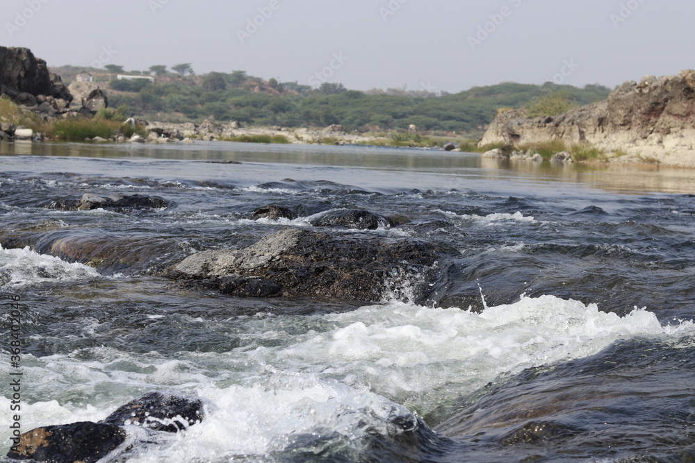 Fototapeta premium Water Waves with Bubbles