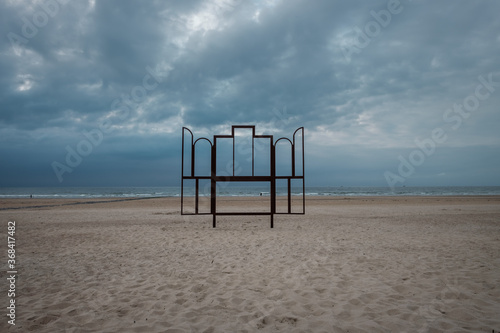 Papier peint Metal frame on the beach of Ostend in Belgium