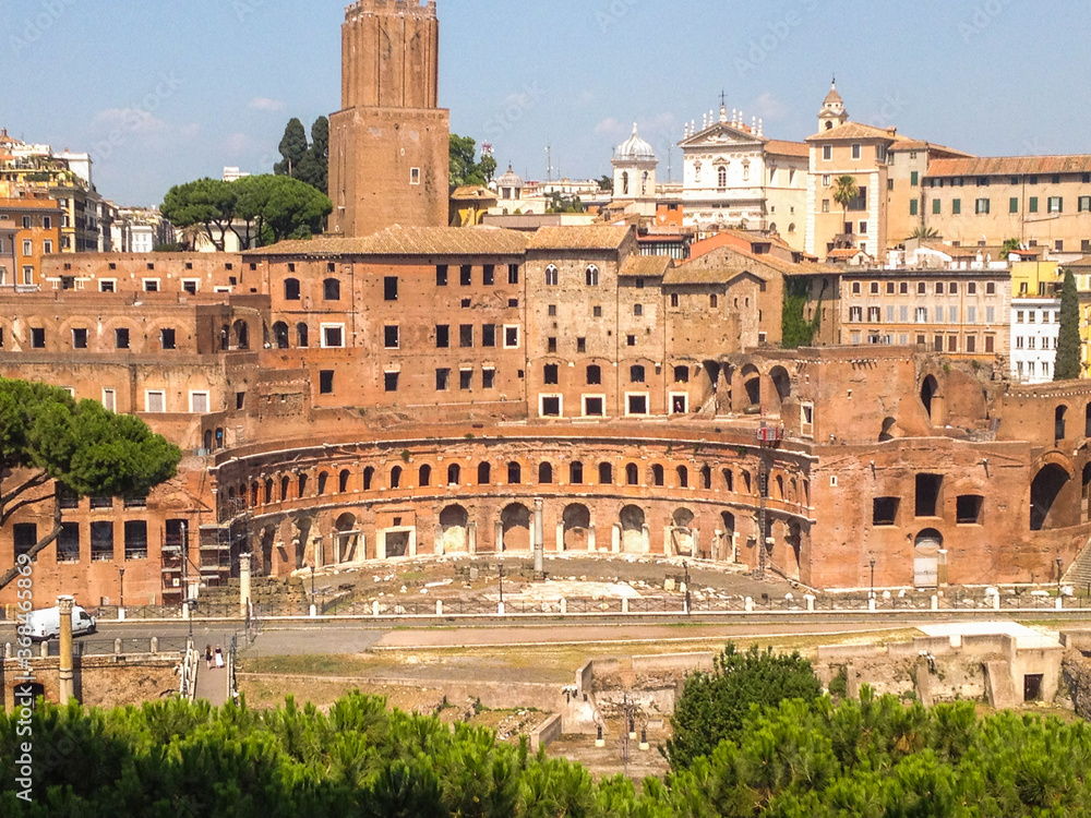 Ruins of old Rome with many historical buildings and temples.