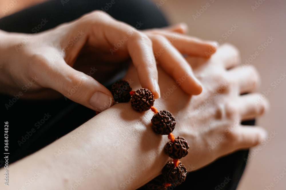 Buy 6 Mukhi Rudraksha Bracelet | Shaligram Shala