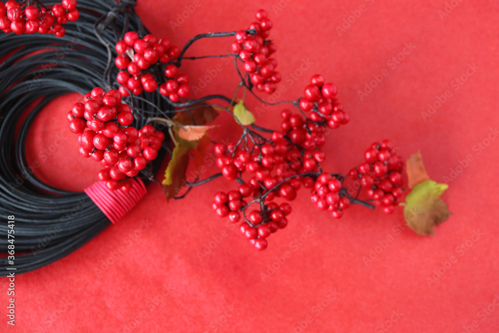 日本の正月 赤い実と黒と赤のラタンのリース Stock 写真 Adobe Stock 日本の正月 赤い実と黒と赤のラタンのリース Stock 写真 Adobe Stock