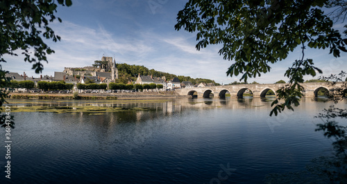 Foto Montrichard city castle and bridge across the river