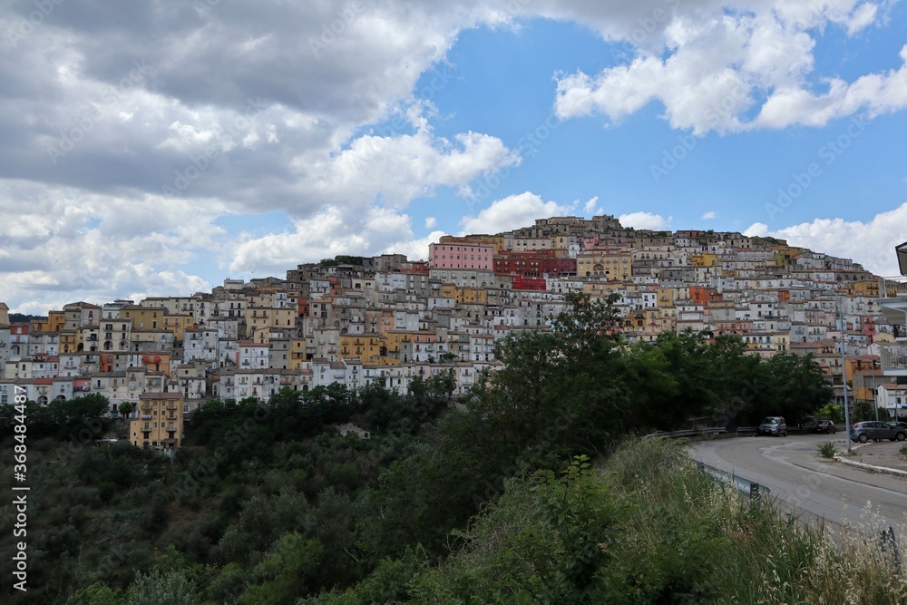 Calitri - Panorama del borgo da sud-est