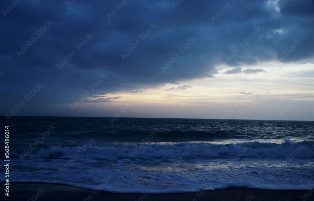 Obraz premium sunset on the beach