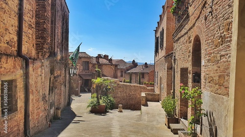 Hisyorical narrow street of Città della Pieve, a Medieval city that dominate up Val di Chiana at the border of Umbria and Tuscany in Italy.