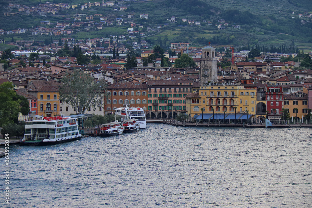 Obraz premium PANORAMA DI RIVA DEL GARDA IN TRENTINO