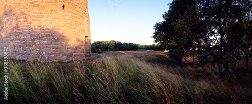 Cuadro en lienzo Martello Tower, Gotland, UK