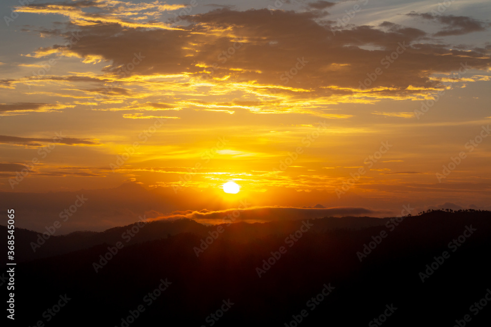 Obraz premium sunrise over the mountains