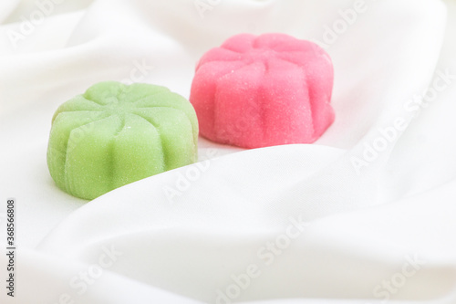 Mooncakes with ice skin