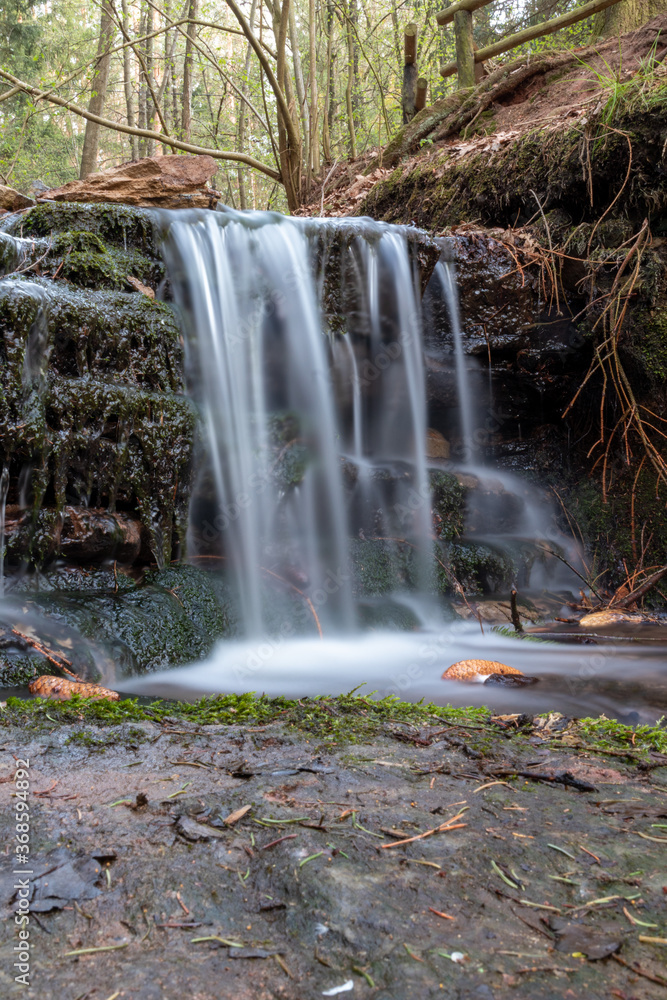 Obraz premium Wasserfall