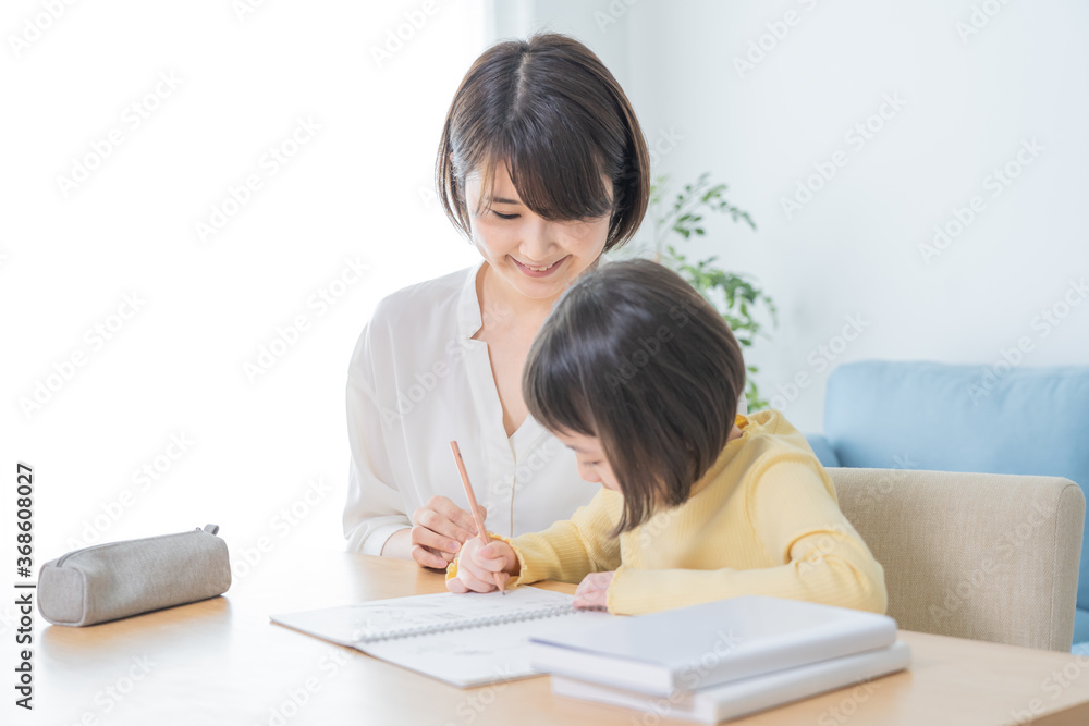 アジア人　子供　勉強　ポートレート