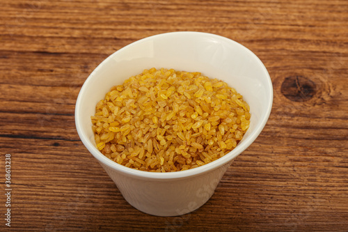 Vegetarian cuisine - dry bulgur for cooking