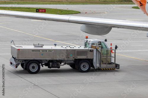 Special airport vehicle that supplies drinking water to aircraft.
