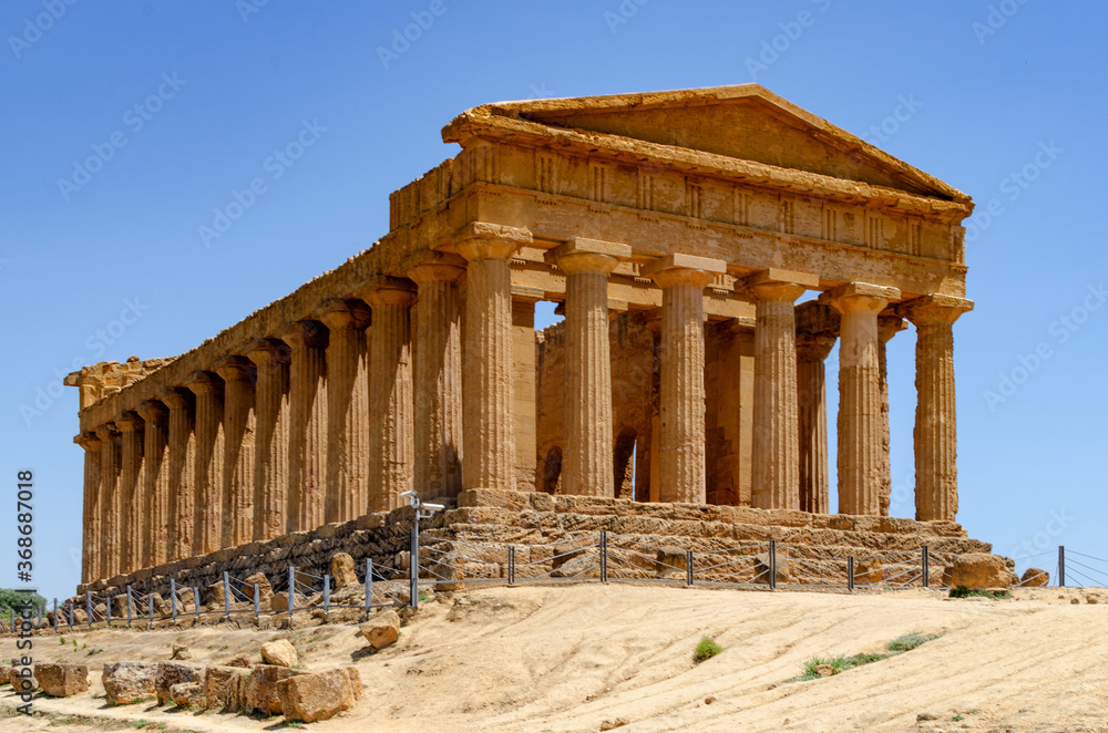 ancient greek Temple of Concordia - Valle dei Templi, Agrigento, Sicily, Italy ancient greek Temple of Concordia - Valle dei Templi, Agrigento, Sicily, Italy
