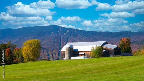 Fotografie Bragg Barn, Waitsfield. Vermont during foliage season