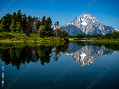 Fototapeta Naklejka Na Ścianę i Meble -  mountain lake reflection