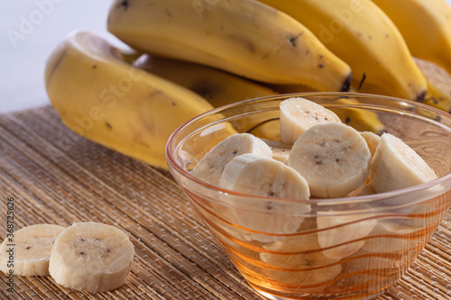 banana, fruit, food, yellow, bananas, bunch, isolated, healthy, fresh, ripe, white, organic, tropical, diet, sweet, snack, natural, freshness, closeup, eating, vegetarian, peel, sliced, health, eat