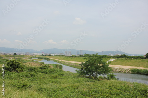 河川敷、River