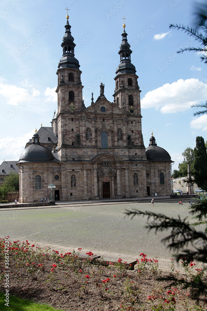 Der Dom zu Fulda und teilweise die St. Michael Kirche, Fulda, Hessen, Deutschland, Europa