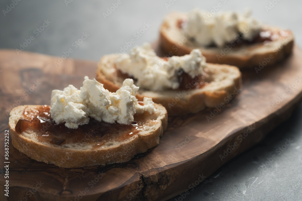 Bruschetta with ricotta and fig jam Bruschetta with ricotta and fig jam