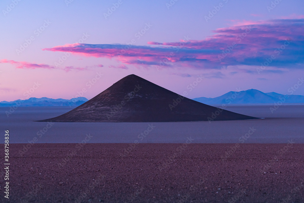 Fototapeta premium Cone of Arita, in the desert landscape of the Salar de Arizaro, La Puna, Argentina, South America, America